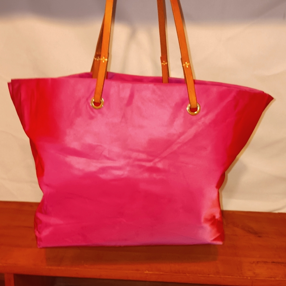 Bright pink Dooney and Burke Purse - Picture 3 of 9